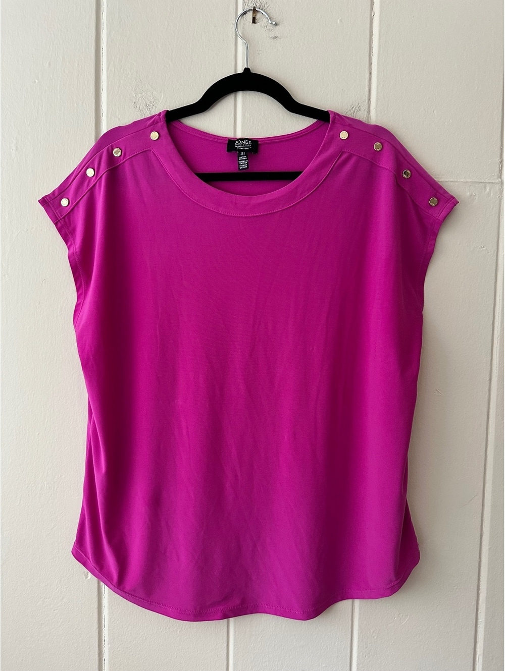 Jones New York Cap Sleeve Blouse Bright Orchid w/ Gold Shoulder Studs Size Large